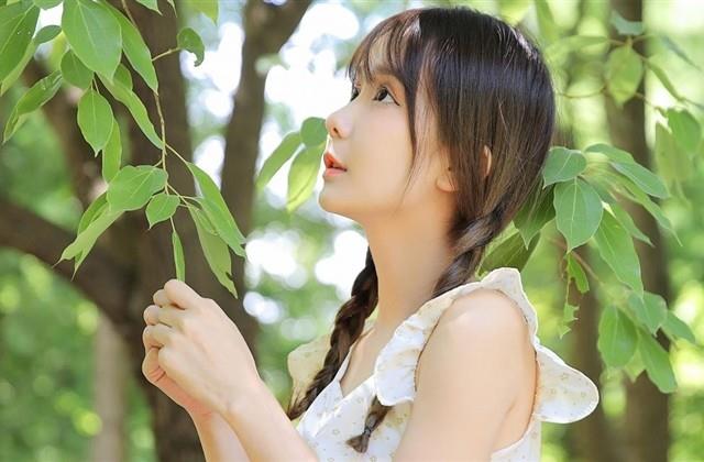独特女人气质简短句子 意志坚强的人，他的世界充满着无限的可