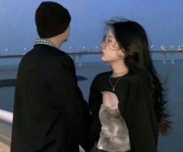 ​简短的爱情伤感句子65条