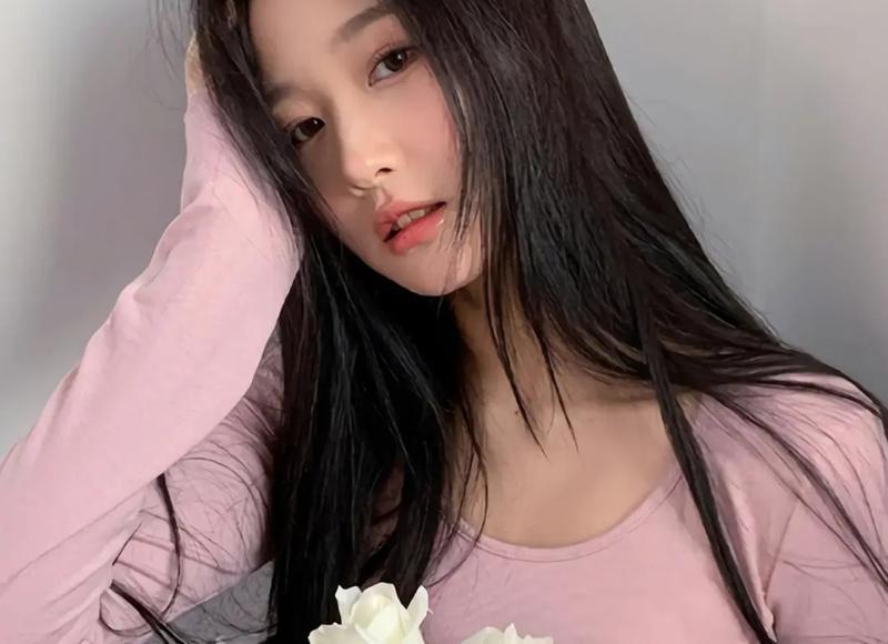 发给暗恋的人的语句 暗示喜欢一个人的句子(24条)