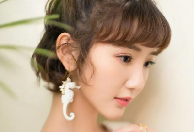 ​爱上一个不该爱的人的伤感句子 【100句精选】